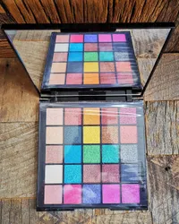 KLEANCOLOR FAB 25 Color Eyeshadow Palette