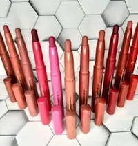 ColorMax Diva Glamour Matte Lipcolour
