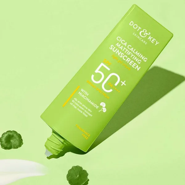 Dot & Key Cica Calming Mattifying Sunscreen With Niacinamide 50+ PA++++ - 80g