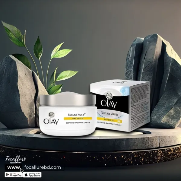 Olay Natural Aura Glowing Radiance Cream SPF15 with Mulberry Extract - 50gm