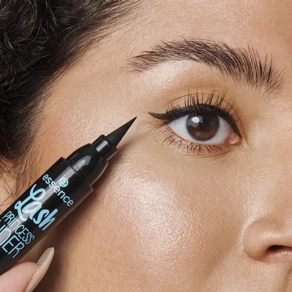 Essence | Lash Princess Waterproof Eyeliner Pen | Vegan & Cruelty Free (Black)
