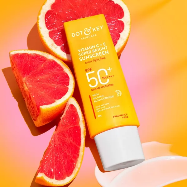 Dot & Key Vitamin C+E Super Bright Sunscreen water light fluid SPF 50+ PA++++ - 80g