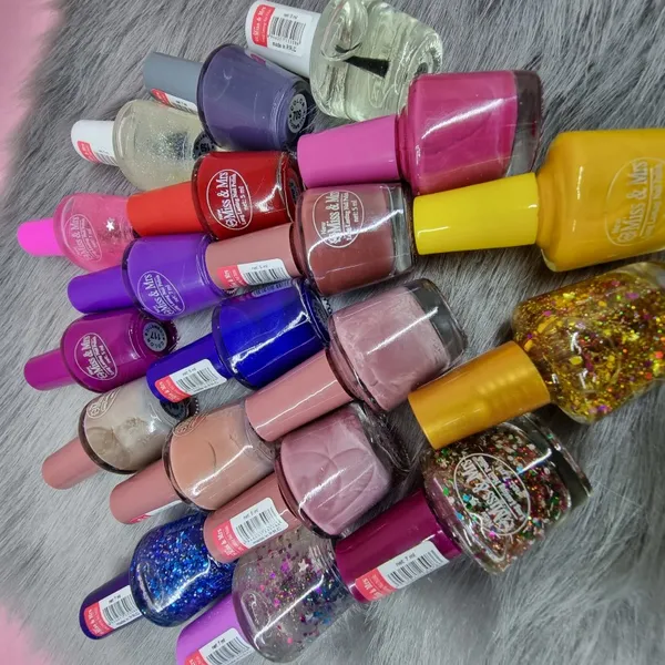 Miss Mrs Long Lasting Nail Polish
