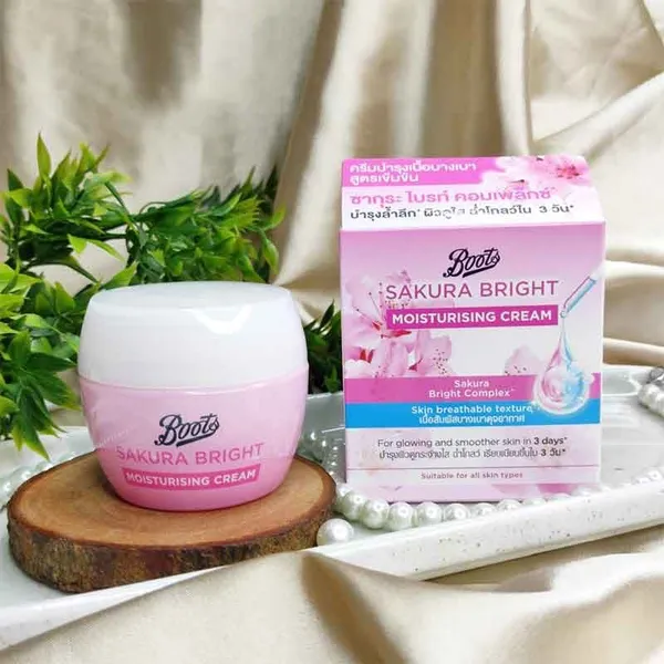Boots Sakura Bright Moisturising Cream -50 ml