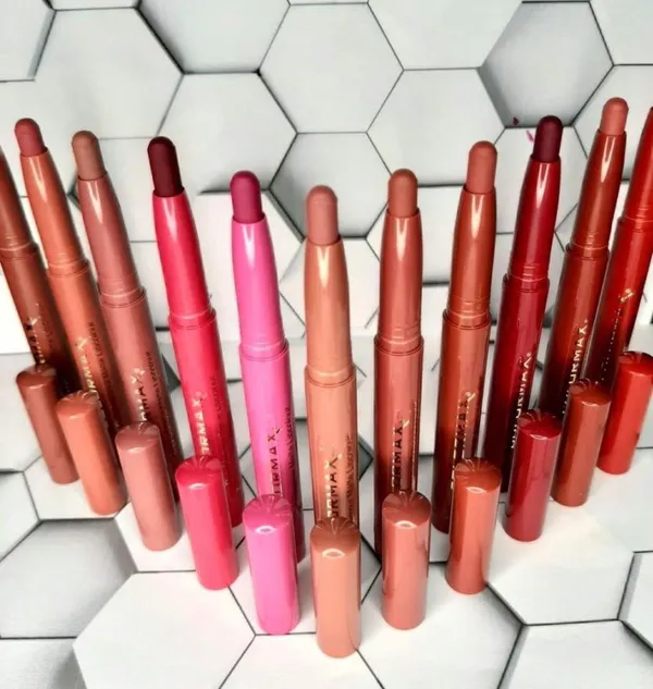 ColorMax Diva Glamour Matte Lipcolour