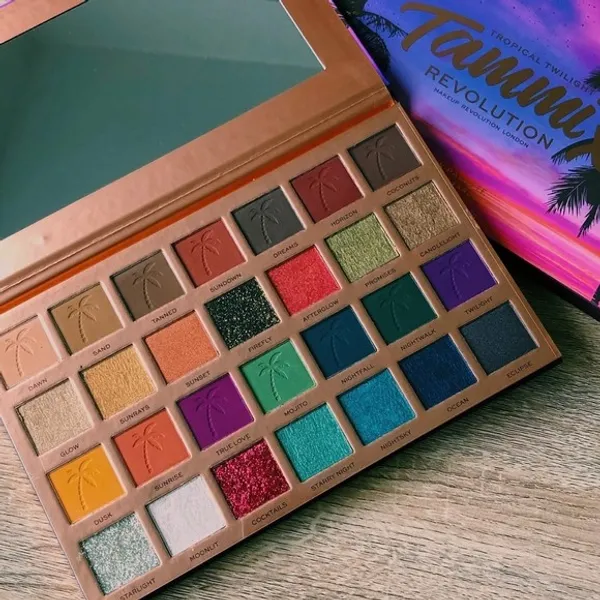 Revolution Tropical Twilight Collection-Eyeshadow Palette X Tammi-28 Color