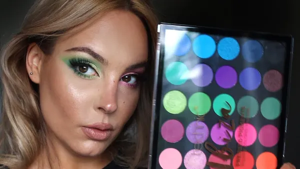 Technic 35 Color Eyeshadow Palette - Ibiza