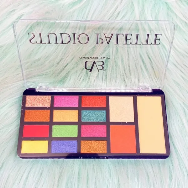 Charm Vogue Beauty Studio 15 Color Eyeshadow Palette