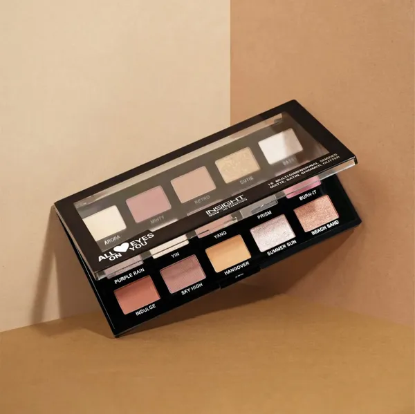 INSIGHT All Eyes On You 15 Colour Eyeshadow Palette